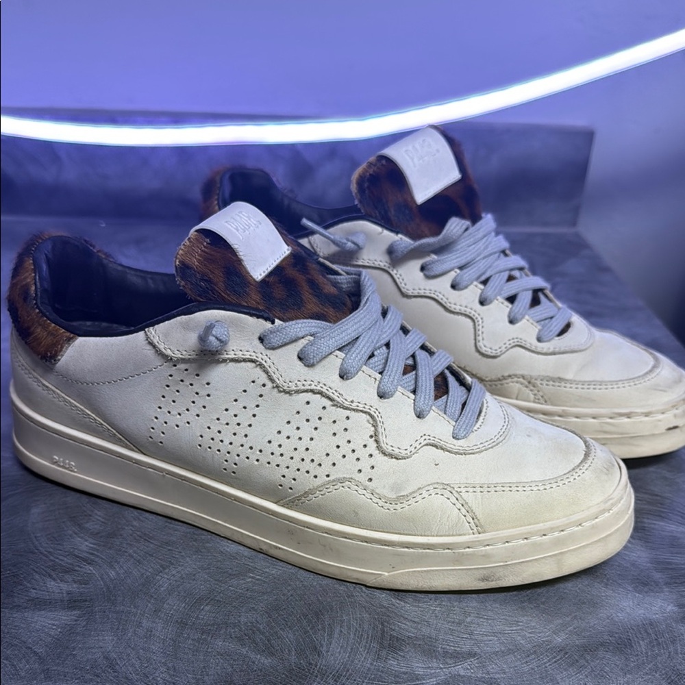 P448 White and Brown Sneakers with Vintage Aesthetic